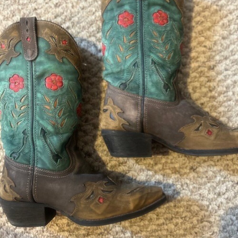 Laredo womens cowboy boots